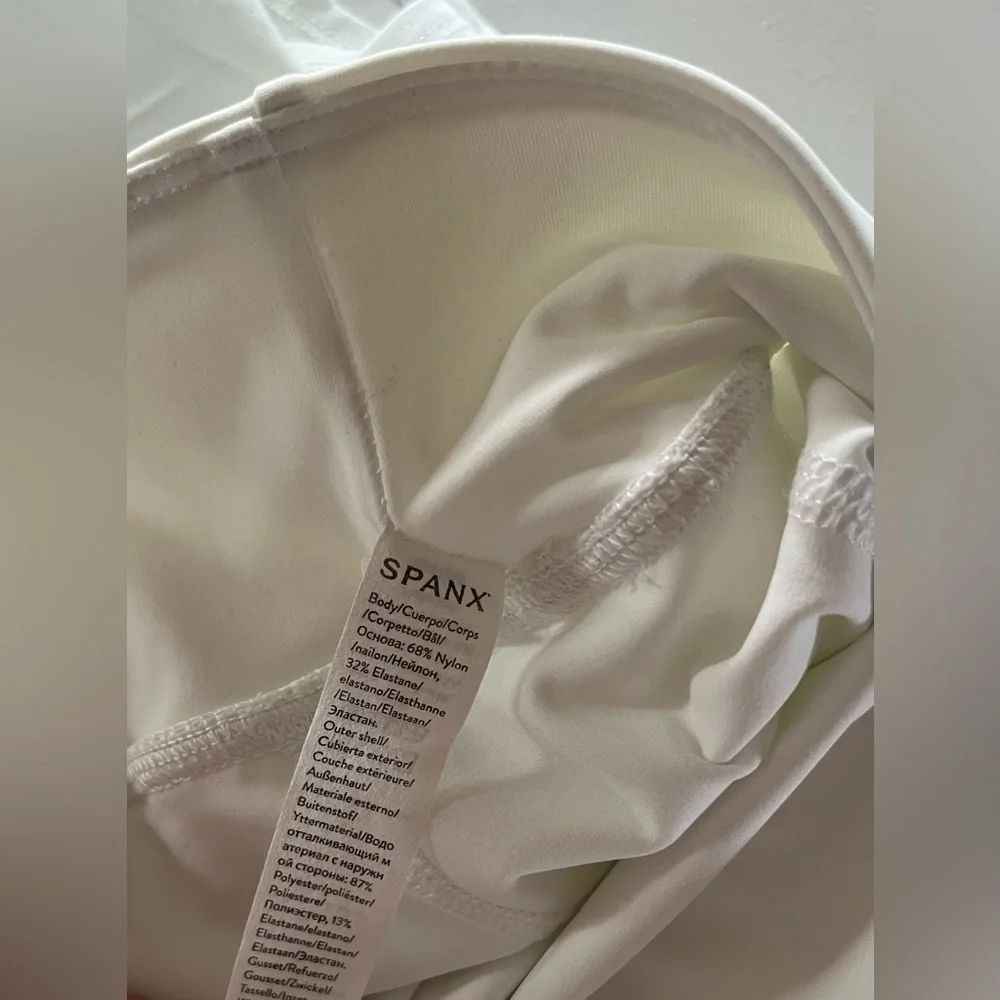 -SPANX white Get Moving Skort UPF 50 + sun protection, interior pocket, size XL